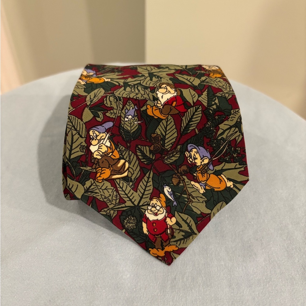 2/$15 Disney Seven Dwarfs Patterned Silk Tie